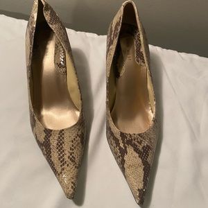 Nine West Snake Skin Print / Size 9 / Heel Height 2 1/2 inches